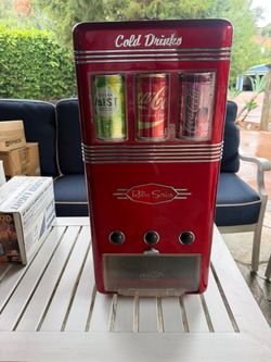 Nostalgia Electrics Retro Series Can Dispenser