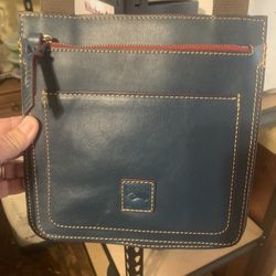 Dooney And Bourke Purse
