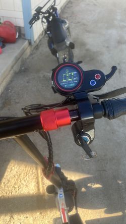 Electric Scooter With Let Lights Head Light Tall And Signals