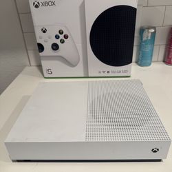 🔥🎮 Xbox Console Bundle — One X + One S All-Digital — Ready to Play!