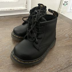 Toddler Doc Martens 