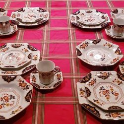 Mikasa Far East L6104 Fine China Japan (Service for 4)
