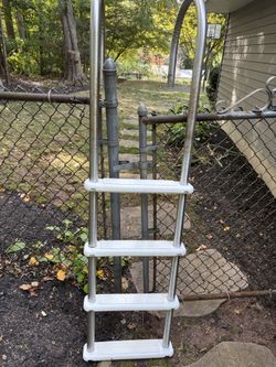 48” pool ladder