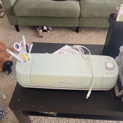Cricut + Accessories!