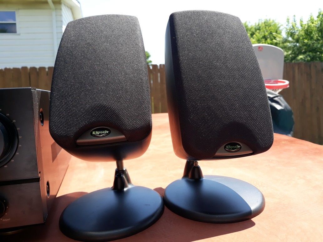 Klipsch Quin3BK Speakers