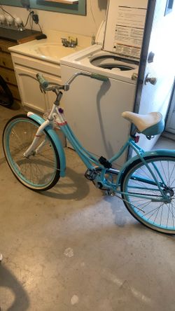 26”  SCHWINN Legacy women’s Cruiser! 