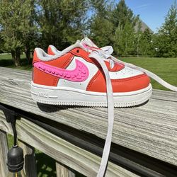 Child’s 7 Valentine’s day air force 1