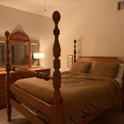 Vintage Queen Bedroom Set 