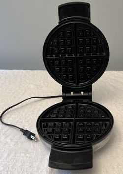 A Portable Non-stick Electric Waffle Maker, Very New