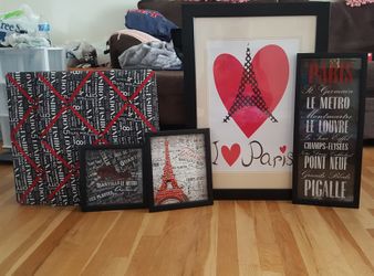 Wall pictures & picture board