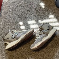 the brand is Kyrie Irving leopard shoes, Size 8.5 in men 