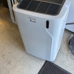 Delonghi 8000btu Portable AC 