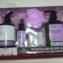 New Inhaler And Exhale Studio Selection Relaxing Bath 5 PC Gift Set W/ Case
