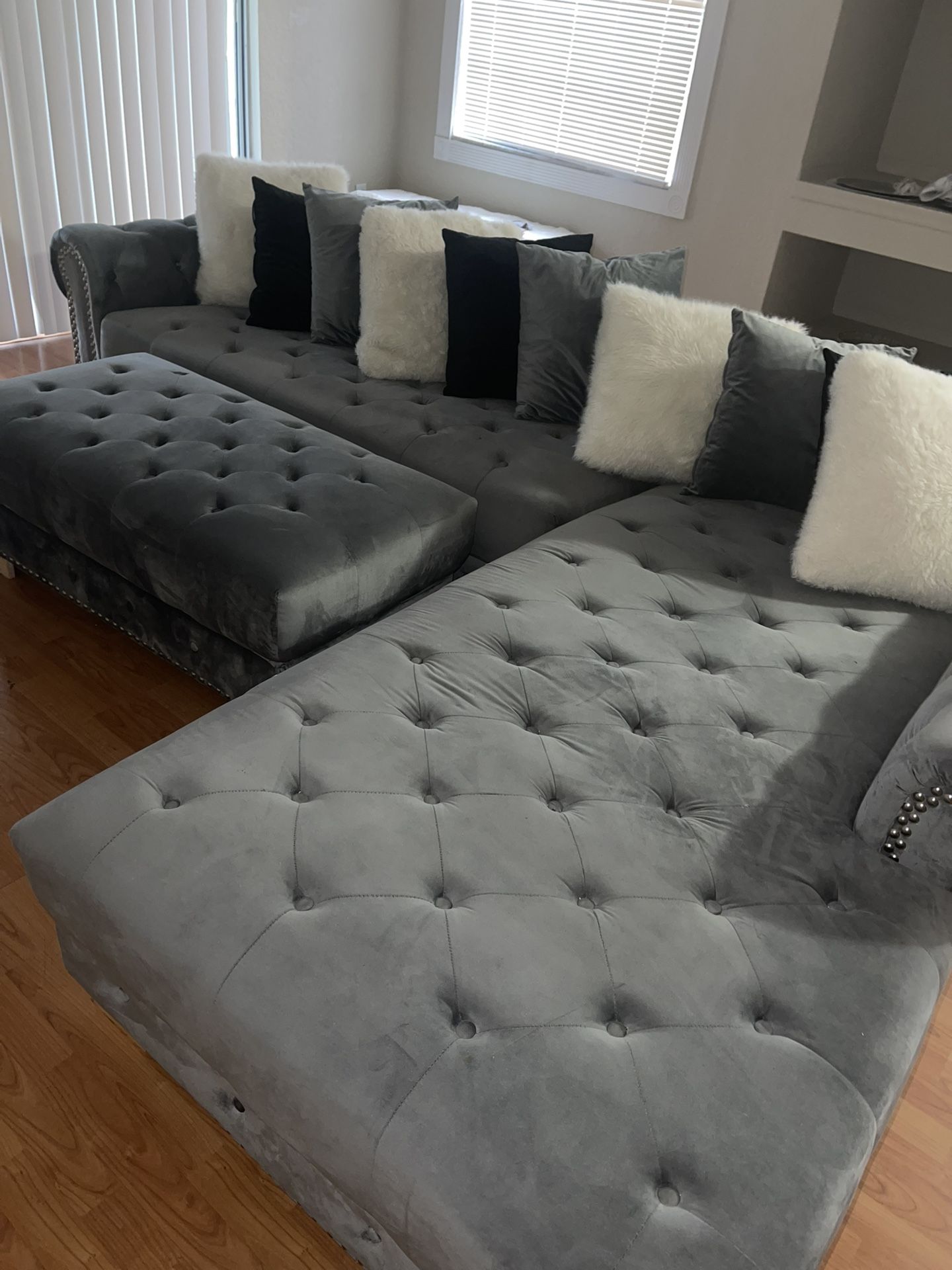 Velvet Tufted Sectional Sofa w/ Ottomans & Pillows