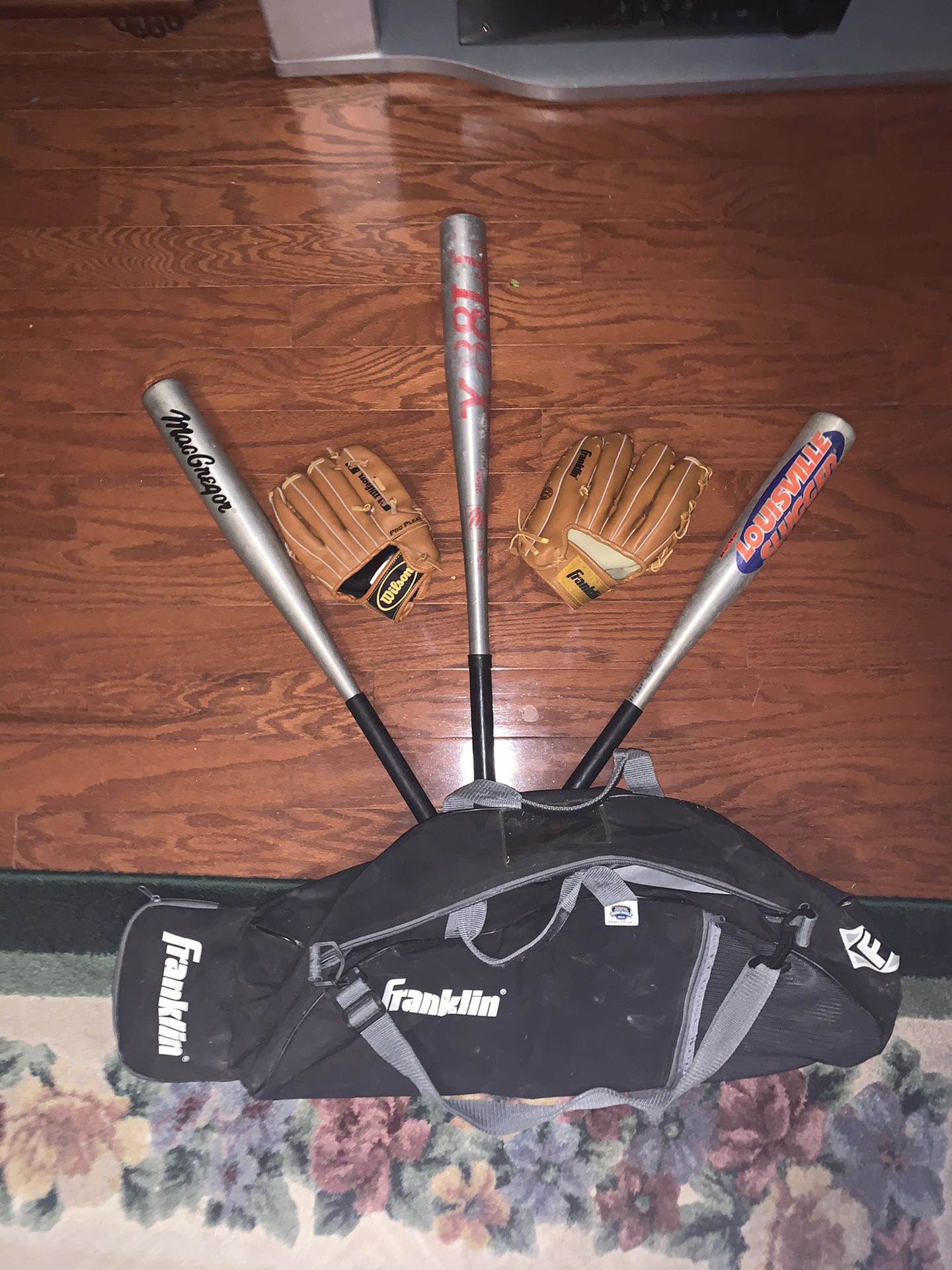Children’s Baseball Bats & Gloves (boys)