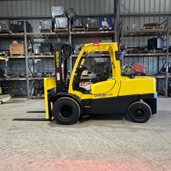 2017 Hyster Forklift 12,000lbs Capacity