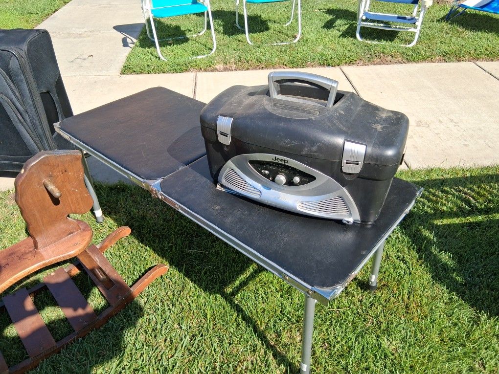 Small folding table very strong