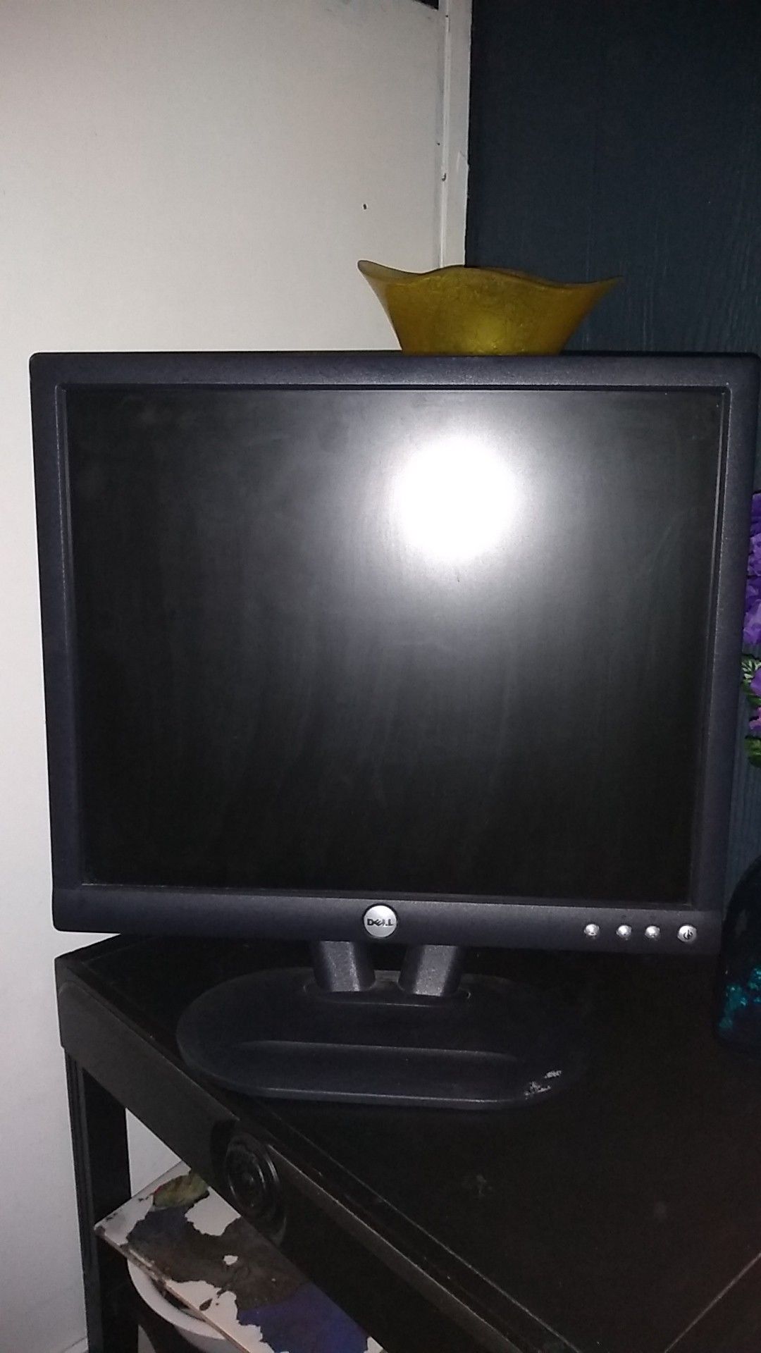 Dell computer monitor