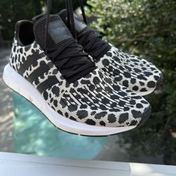 Adidas Women’s Swift Run 1.0 Running Shoes – Size 11 Lightweight Sneakers