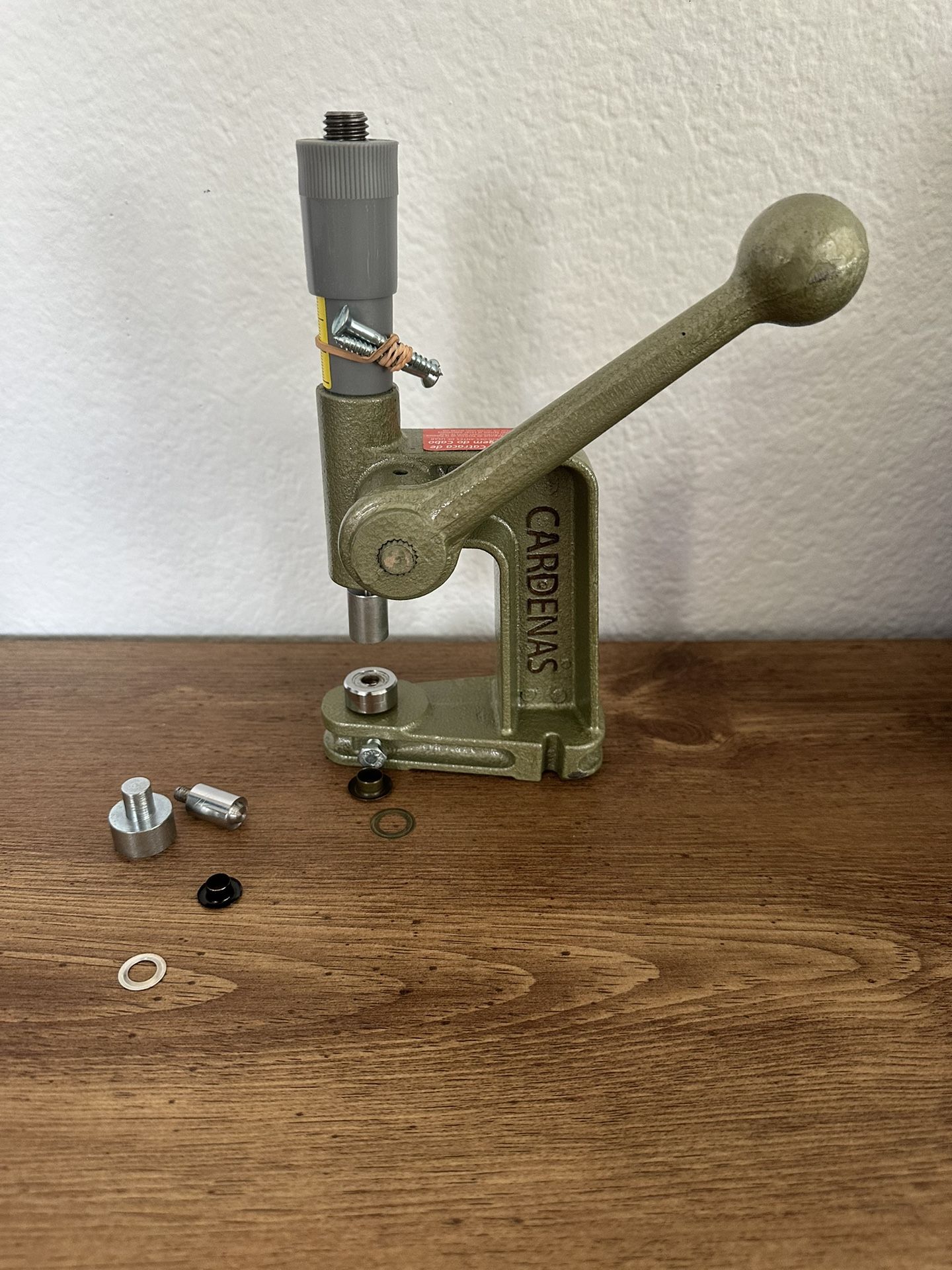 Manual Hand Press Machine for Buttons, Grommets, Snap Buttons, Rivets