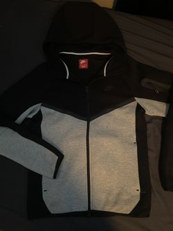 Nike Tech