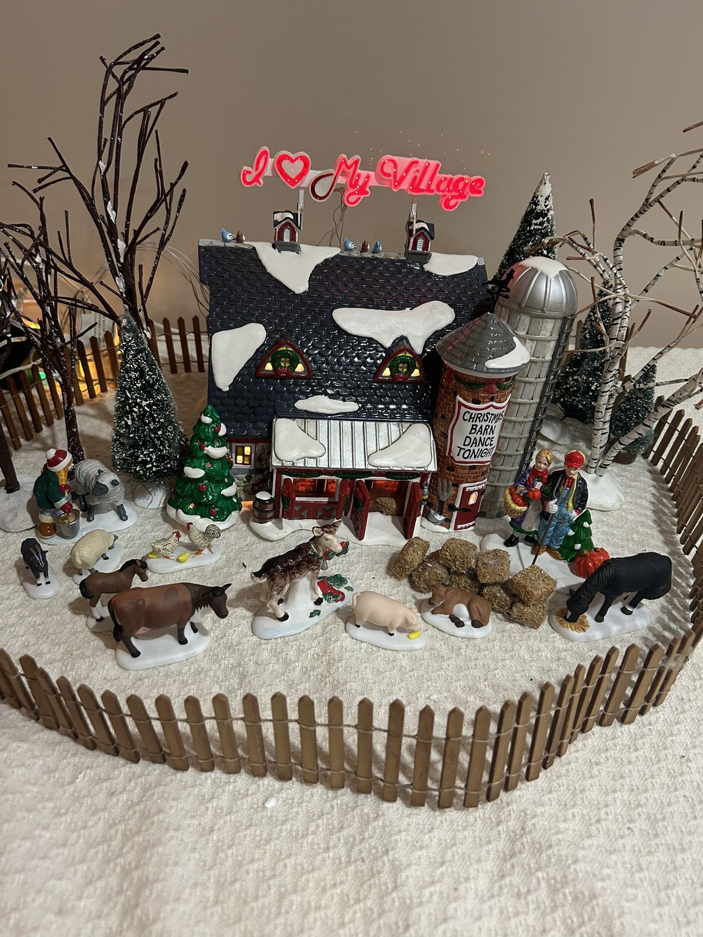 Dept 56 Snow Village Complete Scene! Lighted Christmas Barn dance