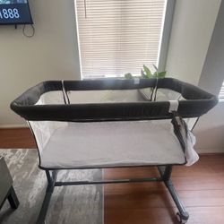 Baby Bassinet with Canopy