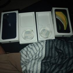 iPhone SE / iPhone 13 Original Box – Slightly Worn Corners – 