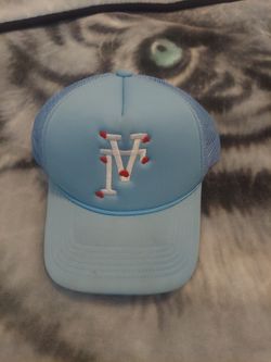 LA HAT