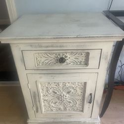 End Table / Cabinet / Nightstand