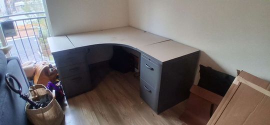 Gray Metal Corner Executive Desk