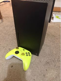 🎮 Xbox Series X + Neon Controller – Plays Better Than I Do 😂