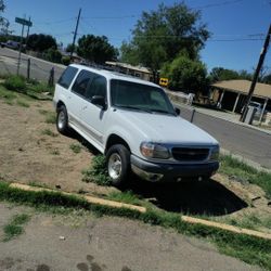 1999 Ford Explorer