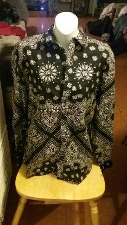 Men's bandana pattern shirt