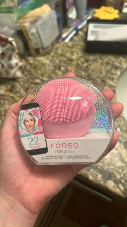 Foreo Luna Facial Cleansing Brush