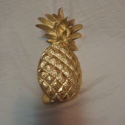  Pineapple Door Knocker; That is Beautifully Constructed in a Premium Size 8” x 4”. This Lightweight Door Knocker