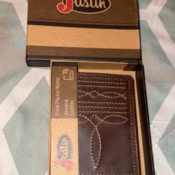 Justin Mens wallet