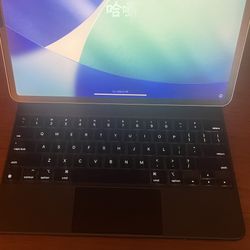 iPad Pro 12.9 Inch 1tb Excellent 3rd Generation Space Gray With Magic Keyboard 