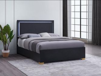 WOODEN BED NEW IN BOX