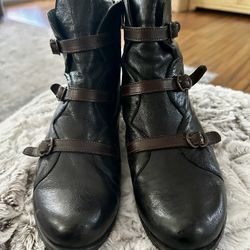 Women’s Eric Michael Boots- Size 9.5 Or 10