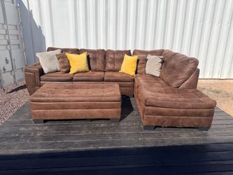 Sectional Couch with Ottoman