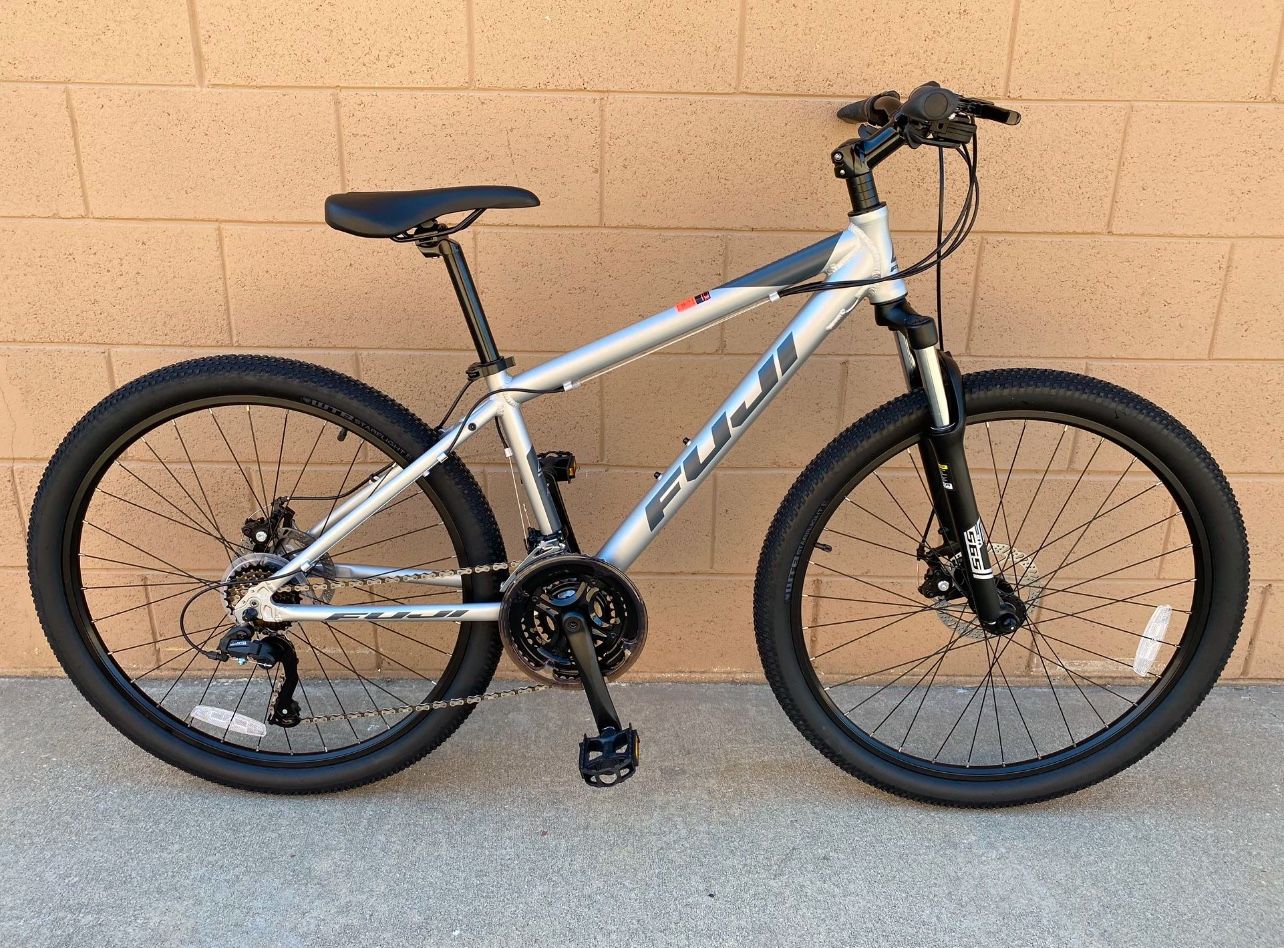 15 in Fuji Adventure 27.5 Sport Mountain Bike Satin Silver