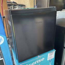 HisenseMiniFridge 