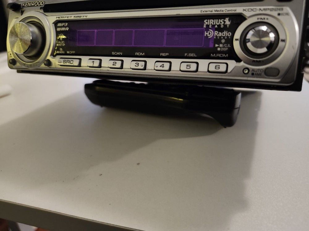 KENWOOD CD CAR RADIO