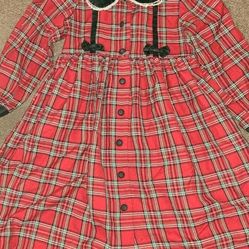 Beautiful red plaid Christmas dress girl size 6. Damage on lace, on collar see picture