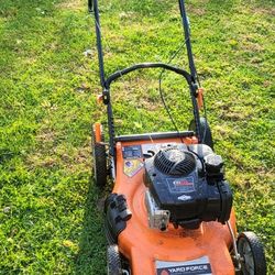 YardForce (Briggs & Stratton) Self-propelled Gas Lawn Mower (very good)