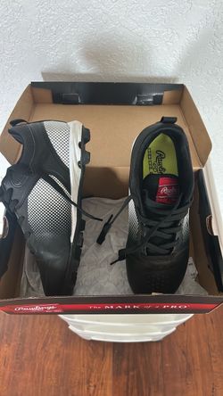 Boys baseball cleats