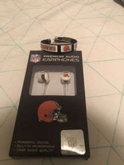 Browns headphones/bracelet free with headphone purchase