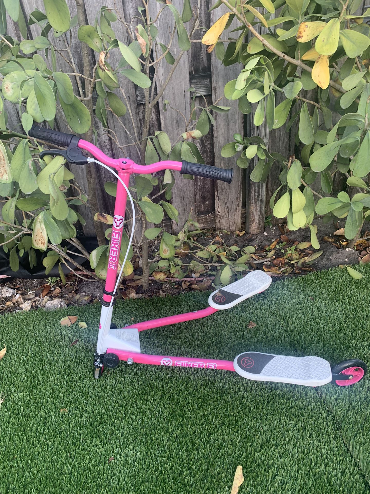 Pink Medium Scooter 