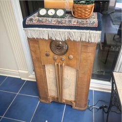 Antique Radio